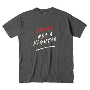 "Lover Not A Fighter" - ヴィンテージチャコール Tシャツ