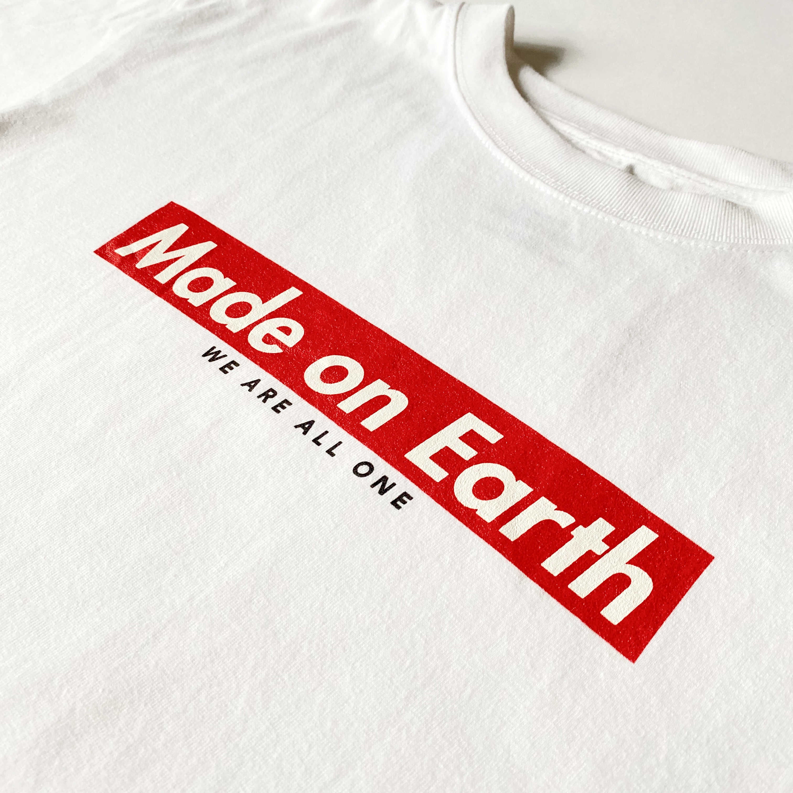 " Made on Earth " レディースベーシックTシャツ